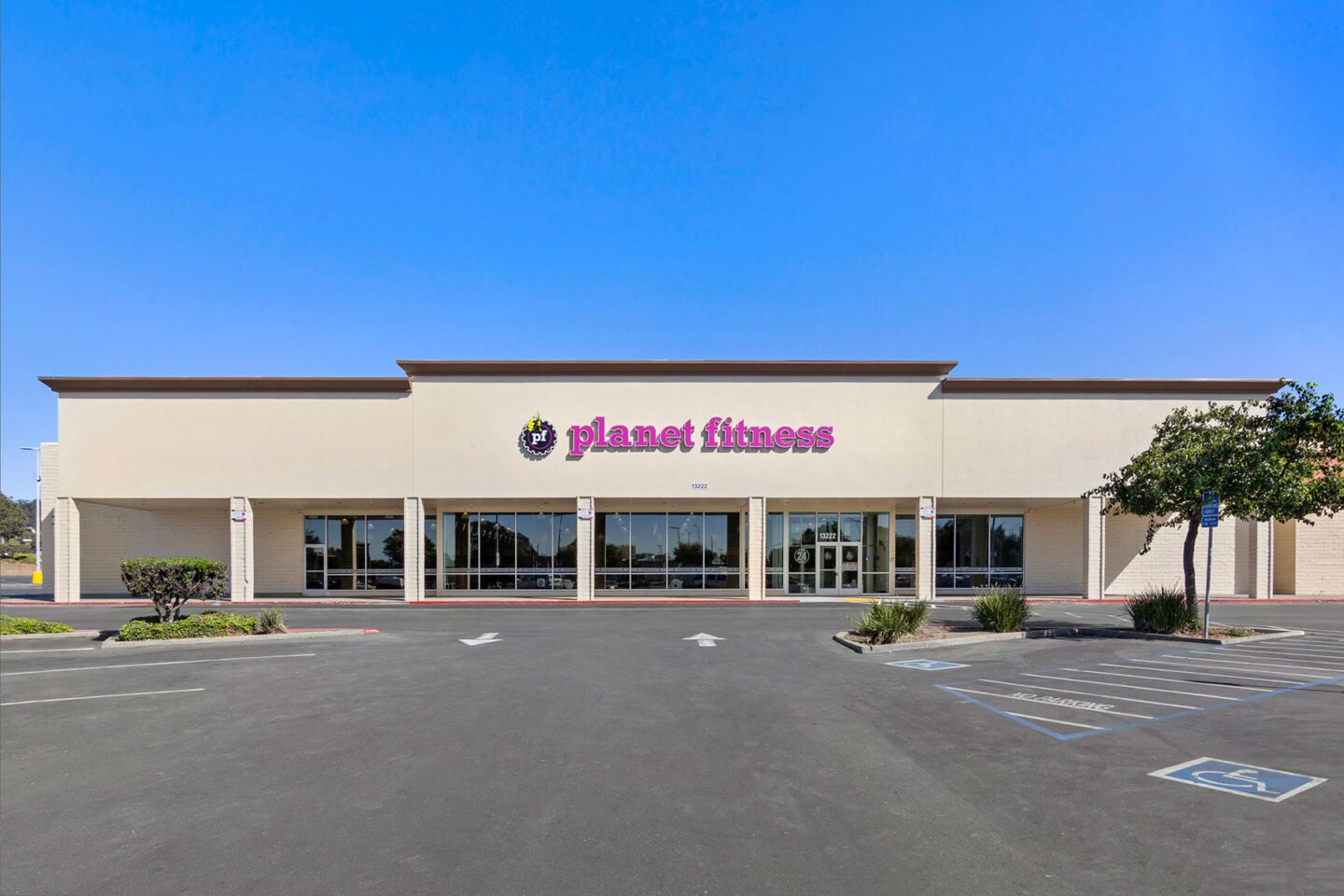 Planet Fitness San Pablo exterior